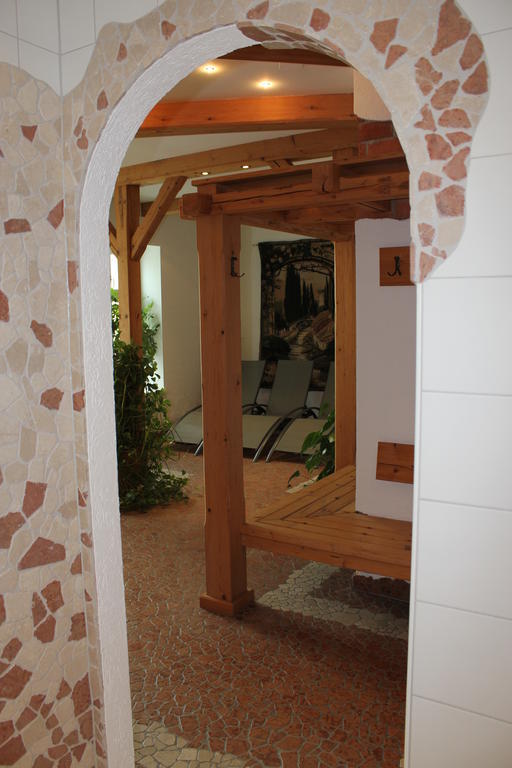 Hotel Almtalerhof Traun Bagian luar foto