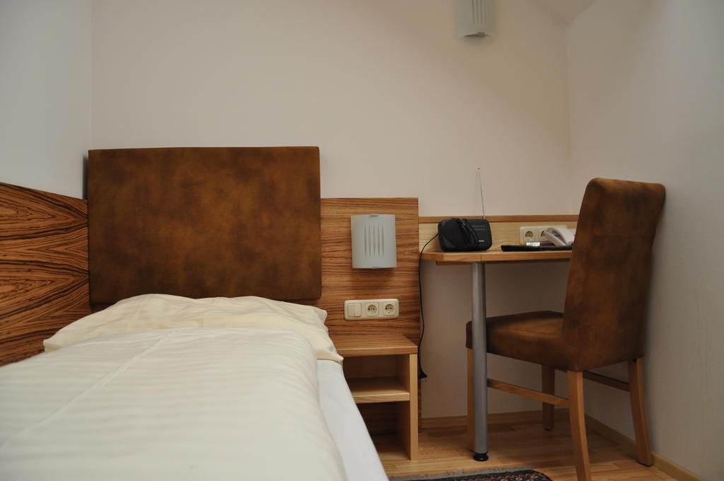 Hotel Almtalerhof Traun Ruang foto